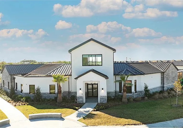 2211 Salinas Dr — Photo 18