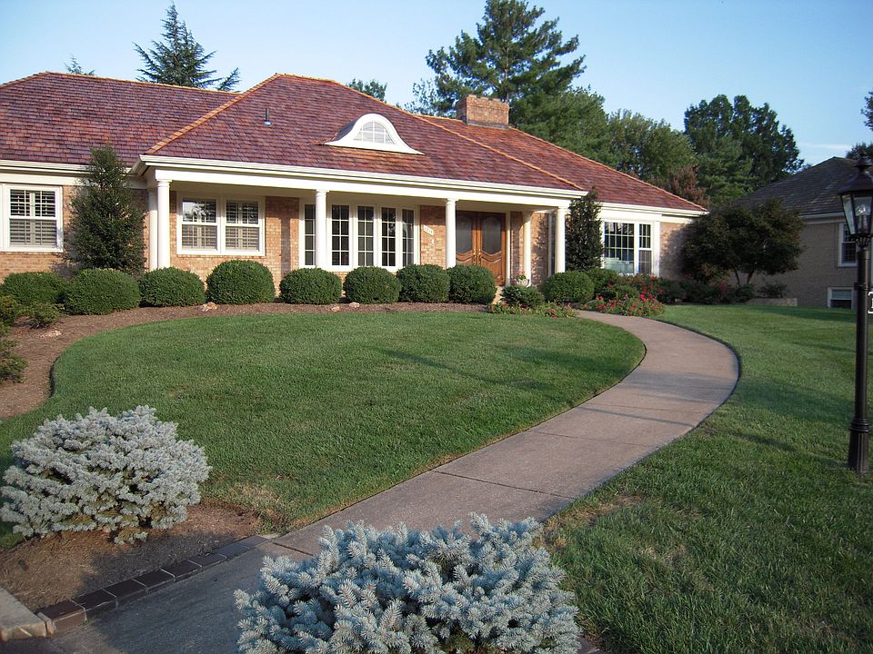2nd image of 1215 Potomac School Rd