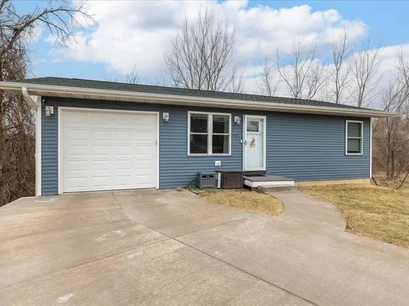 2148 Bald Eagle Ct, Dubuque, IA 52001