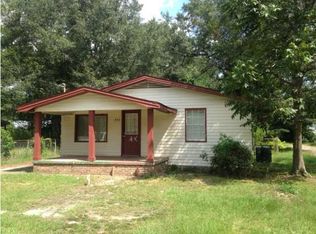 512 Thompson Blvd, Chickasaw, AL 36611