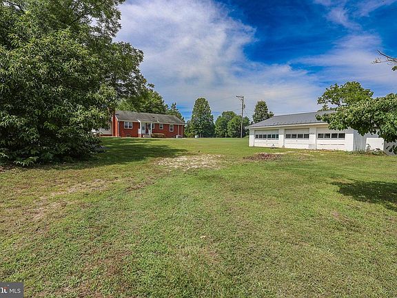 5th image of 26856 Three Notch Rd
