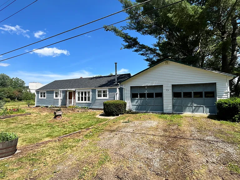 356 School Rd — Photo 2