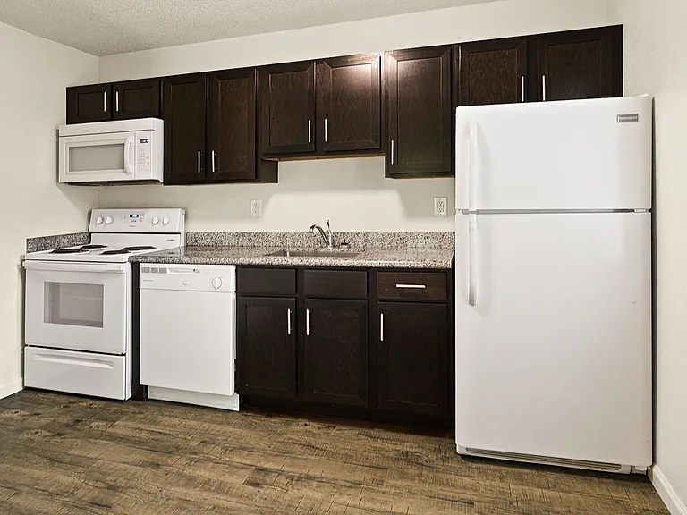Westport Crossing Apartments — Photo 64