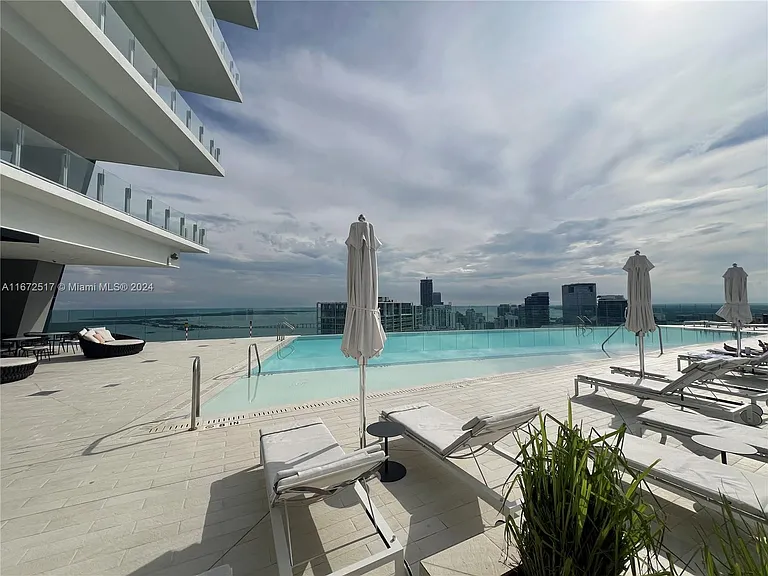 300 S Biscayne Blvd #806E — Photo 24