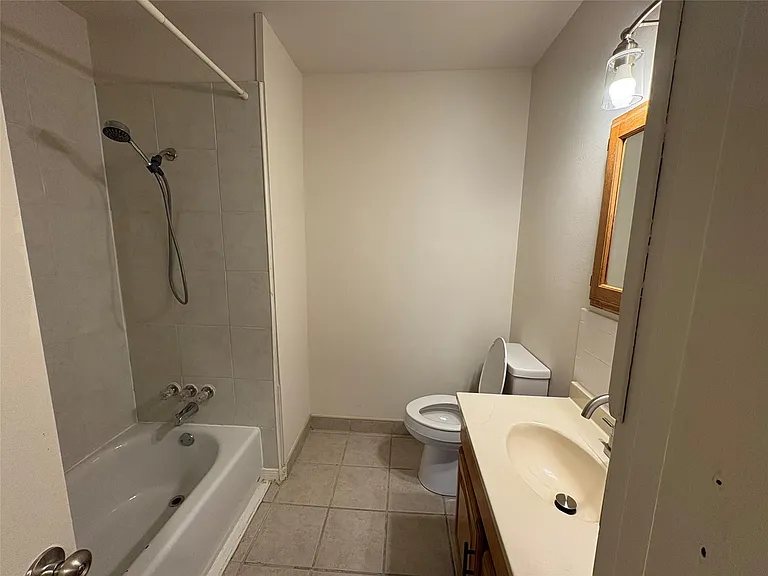 223 Belmont St — Photo 8
