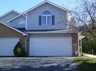 8305 Highpoint Cir UNIT G, Darien, IL