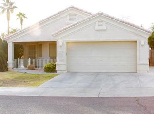 10404 N 58th Ln, Glendale, AZ 85302