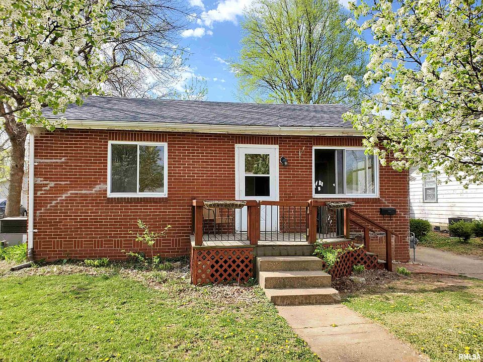 709 E Adams St, Havana, IL 62644 Zillow