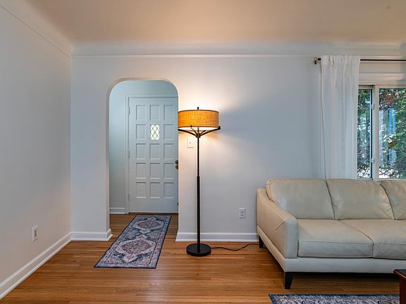 4th image of 3331 Parkview Blvd