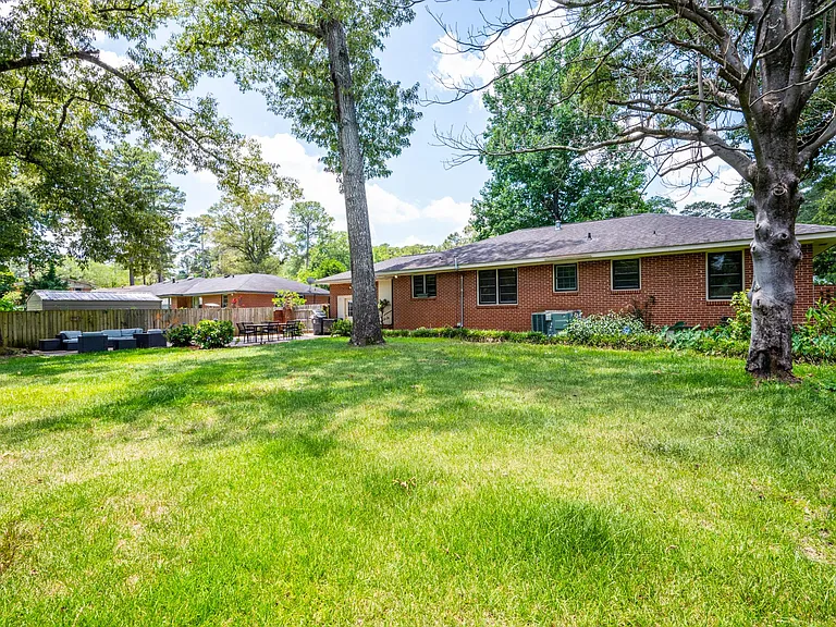 226 Briarcliff Rd — Photo 9