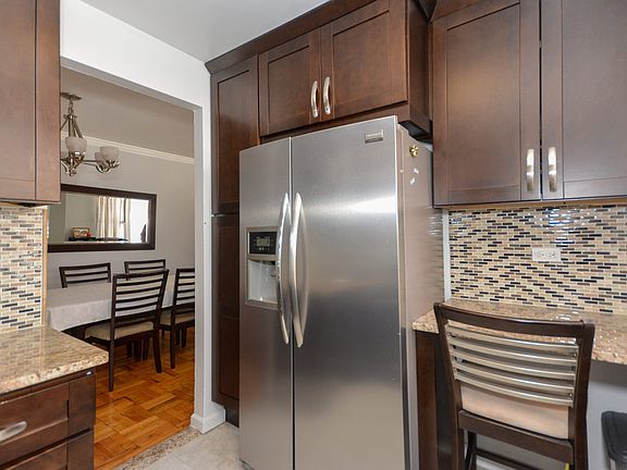 5th image of 5425 Valles Ave APT 1A
