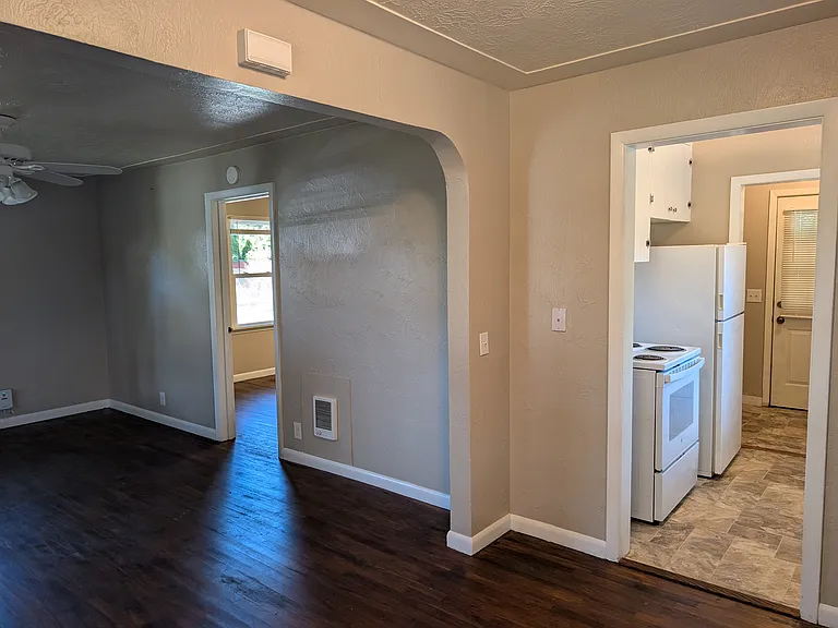 2265 Breyman St NE — Photo 6