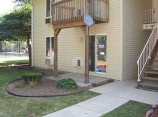 1900-101 Light Rd, Oswego, IL 60543