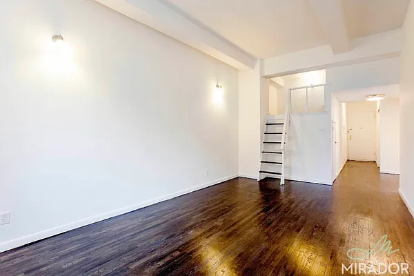 Rented by Mirador Real Estate | media 7