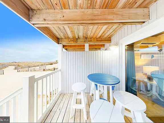 4th image of 6709 Atlantic Ave #6