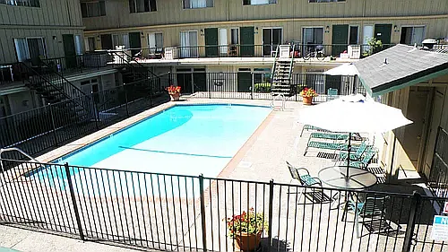 Fayette Townhouse Apartments — Photo 27