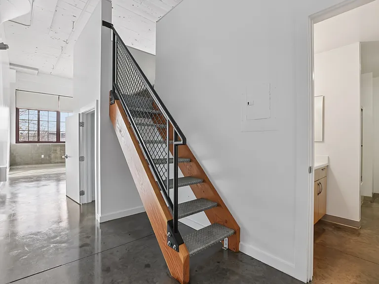 Durant Lofts — Photo 8