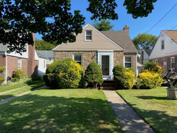27 79th Ave