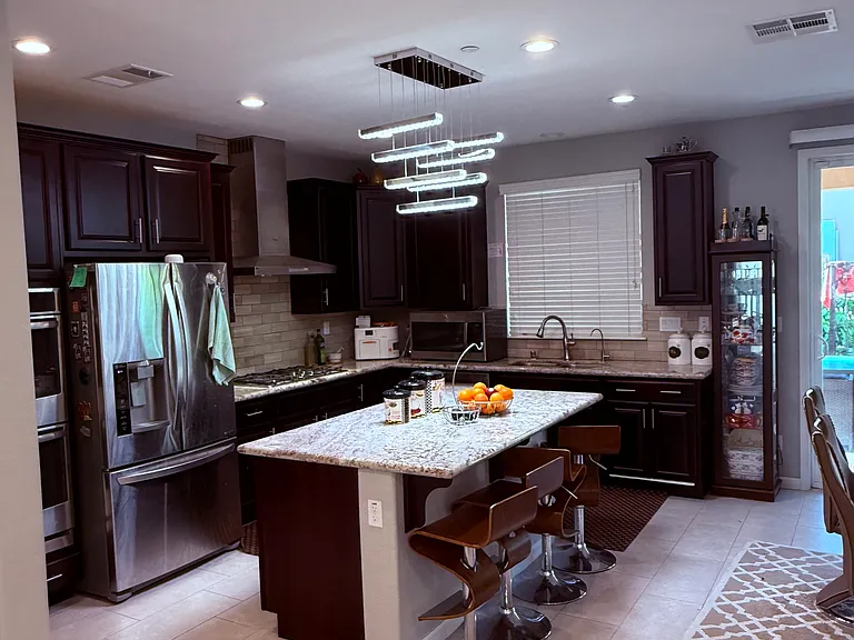 630 W Huntington Ave — Photo 16