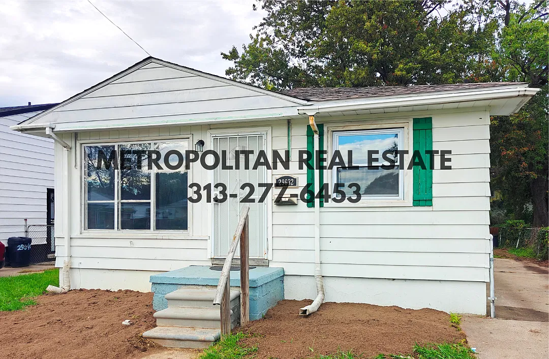3 bed, 833 sqft, $1,350 — Photo 1