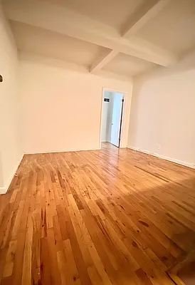 Rented by Guy Goldman, LREB | media 1
