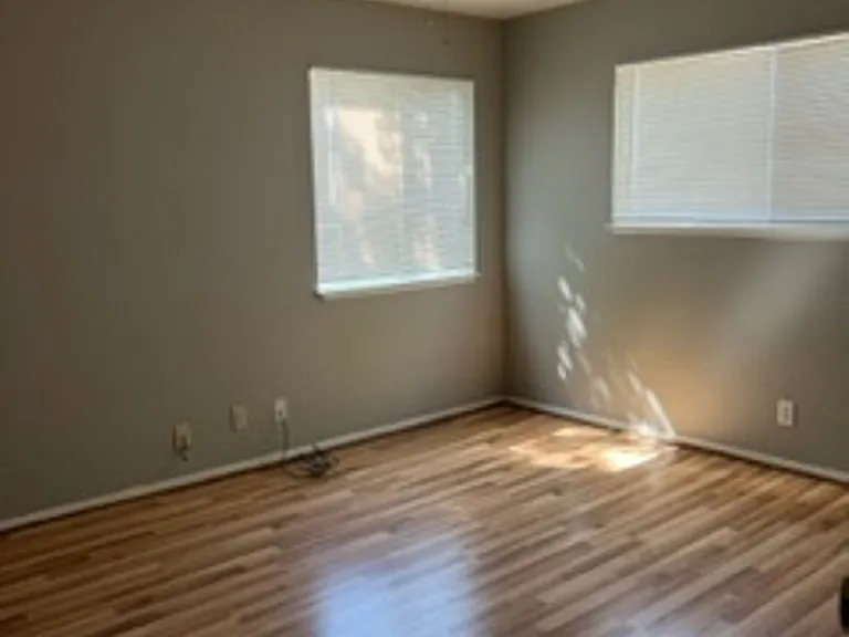 2200 Notre Dame Blvd #7 — Photo 9