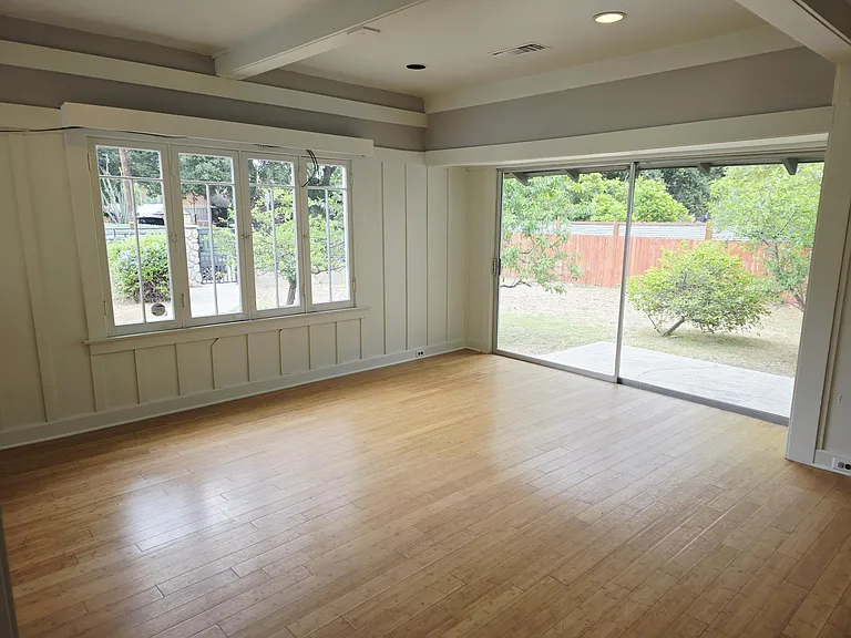 2121 Garfield Ave — Photo 5