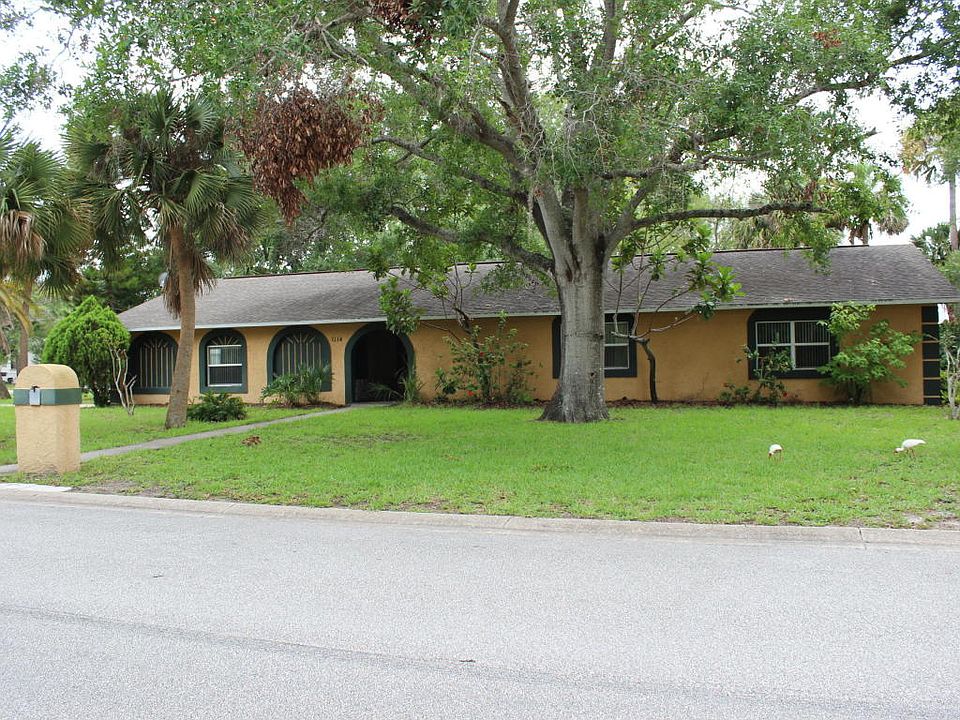 1st image of 1114 1st Ave