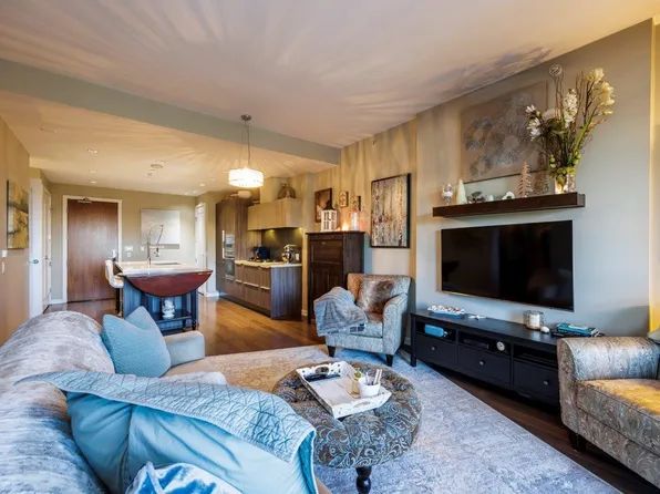 1616 Columbia St #208, Vancouver, BC V5Y 0B7