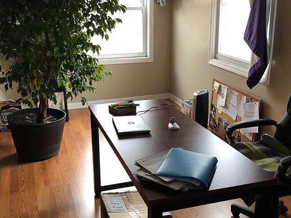 3rd image of 832 S Claremont Ave #2RR
