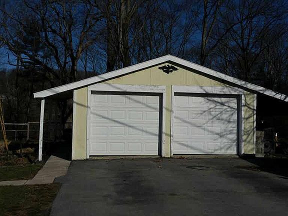 2nd image of 256 Evans St