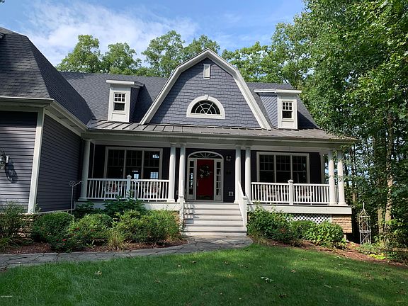 4th image of 2 Riverview Ln