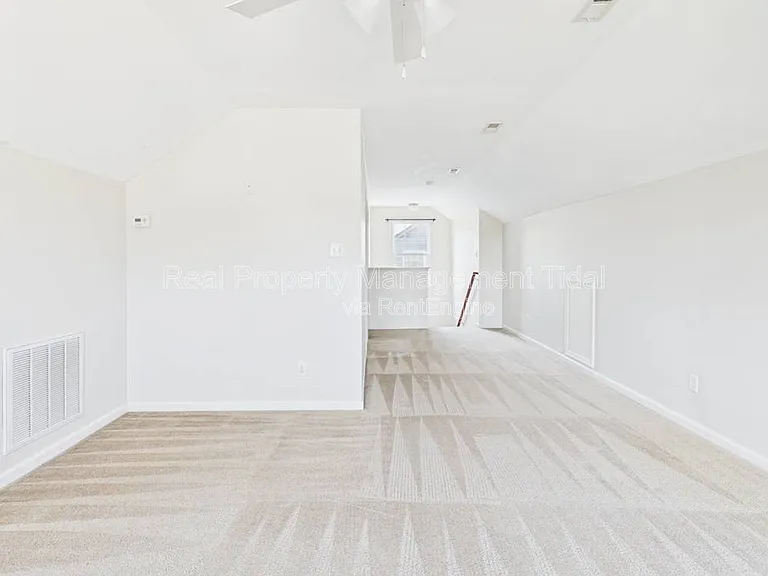 205 Cheeseman Rd — Photo 35