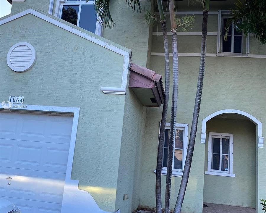 1st image of 1064 NE 41st Ave #0
