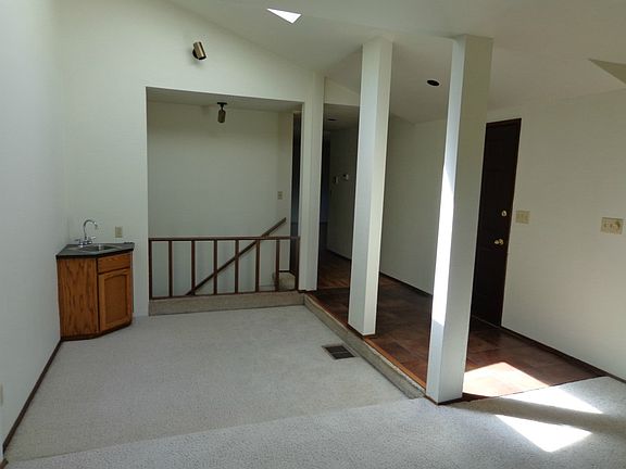 3rd image of 507 108th Avenue Ct E