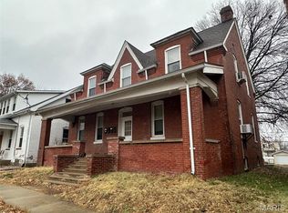 1411 9th St, Highland, IL 62249