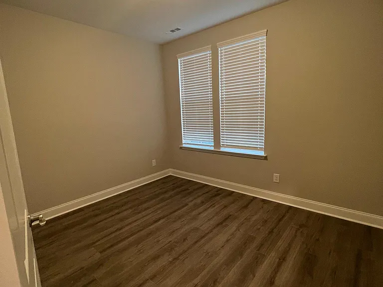 162 Burkitt Commons Ave #162 — Photo 5