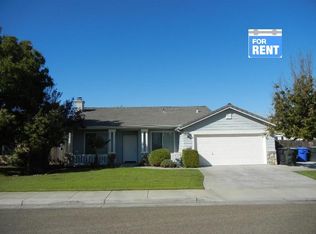 1116 W Orange St, Hanford, CA