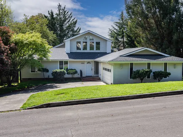 1886 NE Todd St, Roseburg, OR 97470