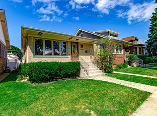 2720 Clarence Ave, Berwyn, IL 60402