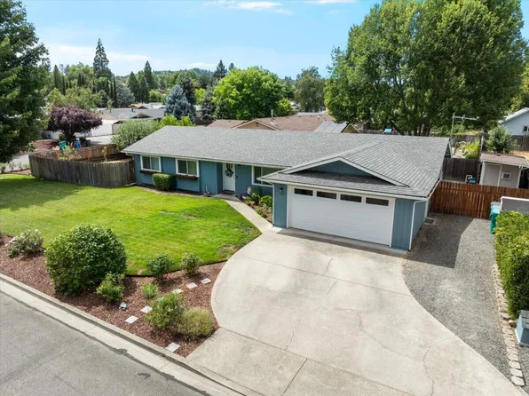 1722 Siebert Way, Grants Pass, OR 97527