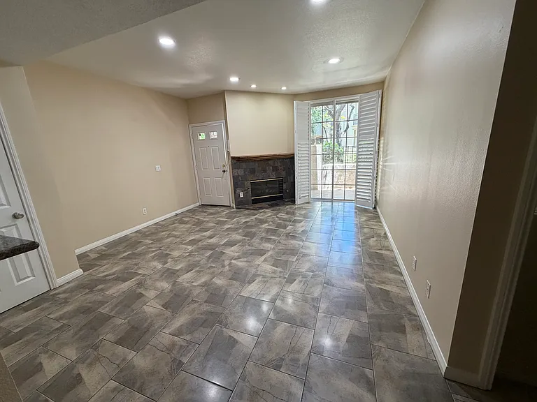 24111 Del Monte Dr #3 — Photo 25
