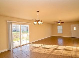 300 Rylee Cir #B, Holts Summit, MO 65043