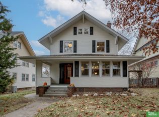 2227 Hanscom Blvd, Omaha, NE 68105