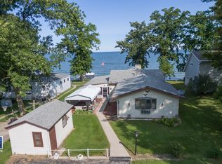 6093 Sunset Shores Rd, Luxemburg, WI 54217