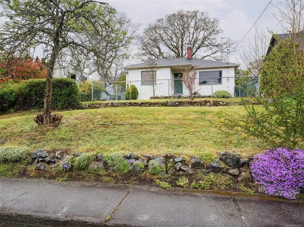 2522 Vancouver St, Victoria, BC V8T 4A7