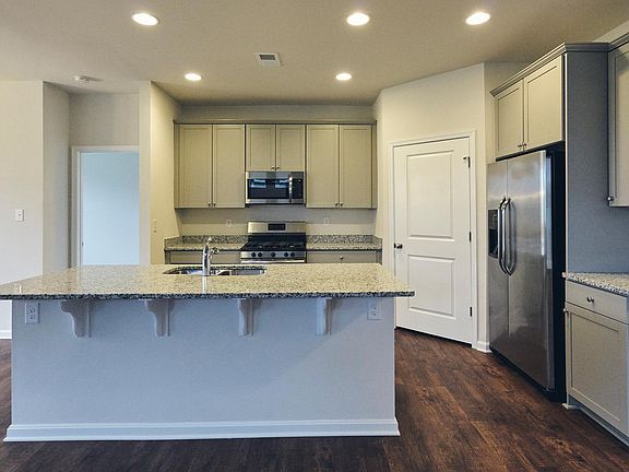 5th image of 29827 Sandstone Dr