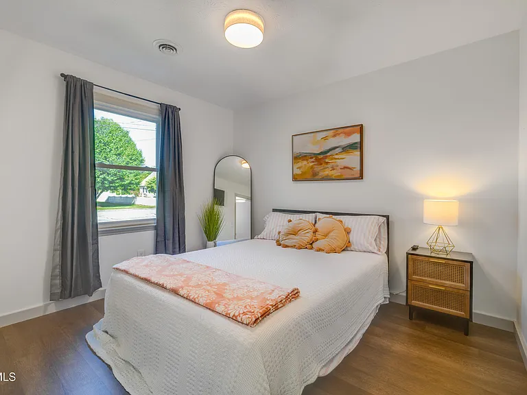 109 Mayfield Dr #2 — Photo 12