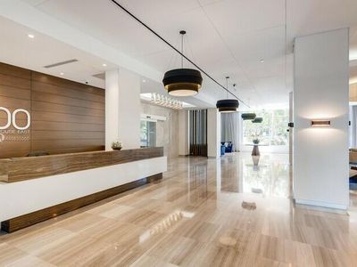 100 Bayview Dr APT 1703, Sunny Isles Beach, FL, 33160