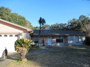 5850 Princeton Dr, Pensacola, FL 32526